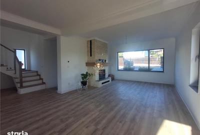 Casă cu 4 camere cu Teren 480 Mp în Bucium - 2