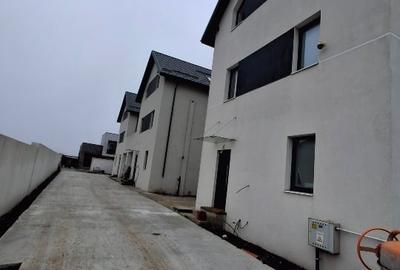 Vila +1+m individuala, 5 camere, 4 bai, garaj, str.Safirului, 0%tva - 3