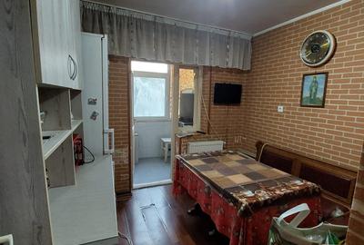 Apartament 3 camere Poarta 6 - 2
