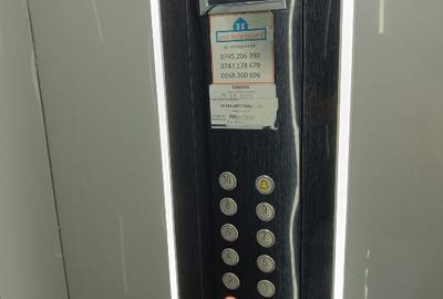 Apartament cu 3 camere circular în Astra - 3