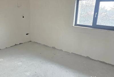 Casă cu 4 camere cu Teren 400 Mp în Gării - 10