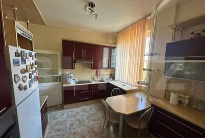 Apartament cu 3 camere decomandat, mobilat în Titulescu - 7