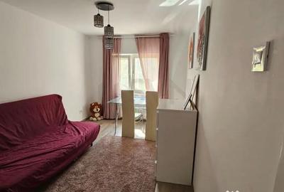 Apartament cu 3 camere decomandat în Aviației