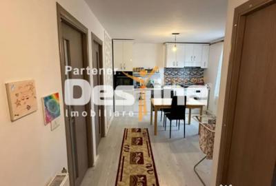 Casă cu 5 camere cu Canalizare în Central - 1