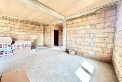 Duplex cu 4 camere cu Canalizare în Moșnița Nouă - 3