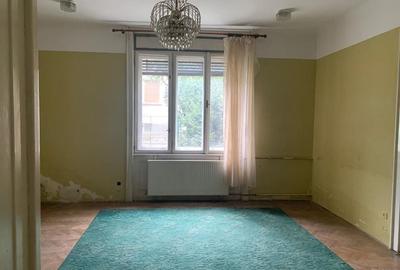 Casă cu 7 camere cu Teren 638 Mp în Bălcescu - 1