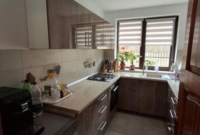 Casă cu 5 camere cu Teren 750 Mp în Dâmbul Morii - 4