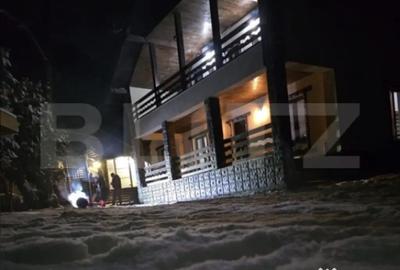 Casă cu 7 camere cu Teren 1500 Mp în Central - 9