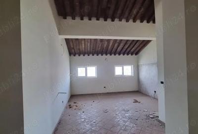 Casă cu 6 camere în Central - 8