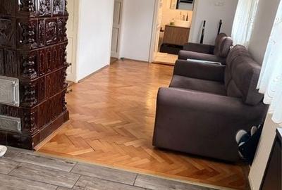 Casă cu 3 camere în Central - 1