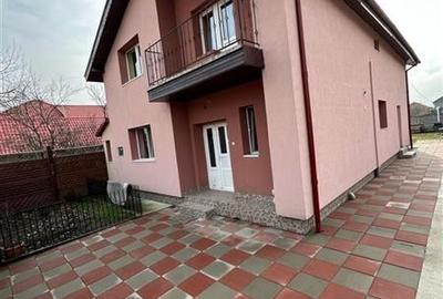 Casă individuală cu 6 camere în Exterior Nord