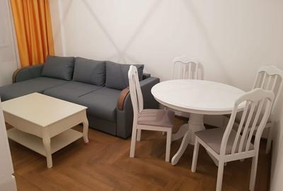 Garsonieră decomandată în Central