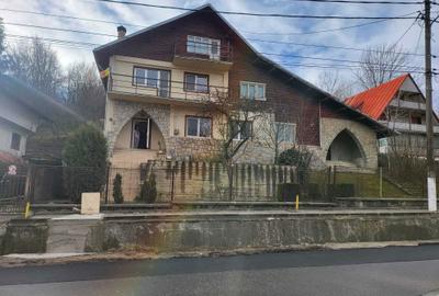 Casă cu 4 camere în Liceul Militar - 8