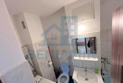 Garsonieră decomandată în 1 Mai - 4