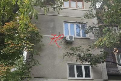 Vanzare apartament 3 camere in bloc mic, Polona - 2