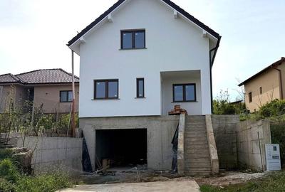 Casă cu 3 camere cu Teren 490 Mp în Jucu