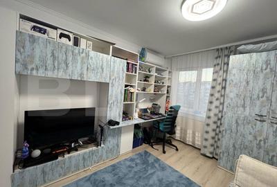 Apartament de vanzare, 2 camere, 74 mp + balcon, zona Pietroasa - 3