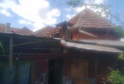 Casă cu 3 camere cu Teren 3343 Mp în Mănerău - 1