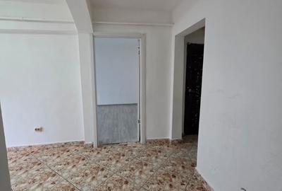 Apartament cu 3 camere decomandat în Mioriței - 9