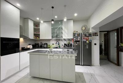 Casa individuala, 6 camere, 3 bai, garaj,acces auto, teren de 411 - 4