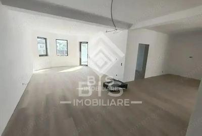 Casă cu 6 camere cu Canalizare în Vest - 19