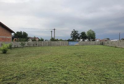 Teren de 2000 mp, în Central