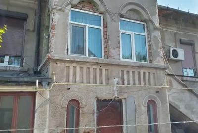 Casă cu 6 camere cu Teren 540 Mp în Central - 1