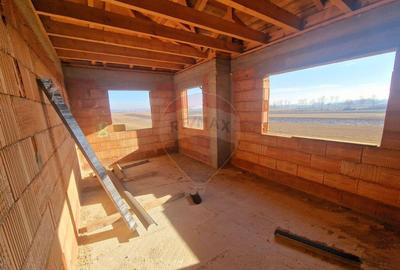 Casa si 74000 metri patrati teren - 5