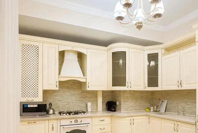 Garsonieră decomandată în Lipovei