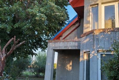 Casă cu 4 camere cu Teren 1500 Mp în Ciochina - 8