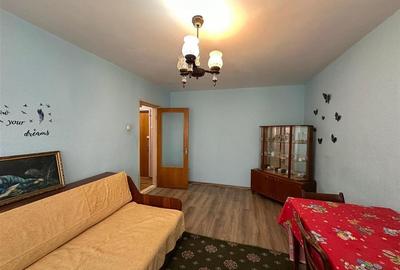 Apartament cu 3 camere decomandat în B-dul București - 2