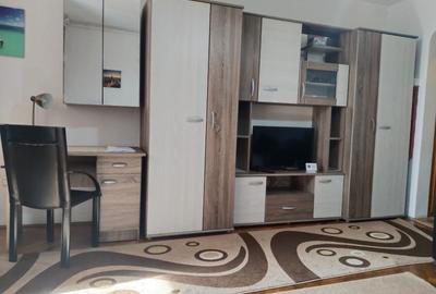 Garsonieră decomandată în Central - 12