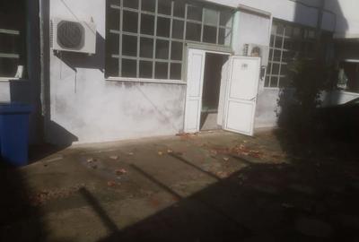 Spațiu comercial, de 160 mp, în Central - 3