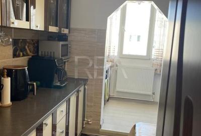 Apartament cu 3 camere semidecomandat, mobilat în Rahova - 4