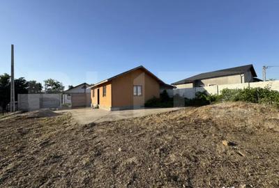 Casă cu 2 camere cu Teren 481 Mp în Malu Mare - 12