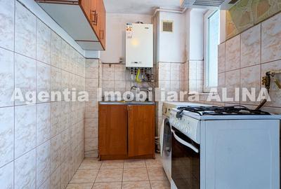 Apartament cu 2 camere decomandat în Micro 15 - 17