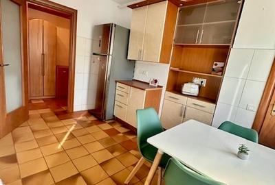 Apartament luminos cu 4 camere,  parcare/ boxa -  Av. Popisteanu - 13
