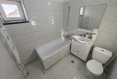 Apartament cu 3 camere decomandat în Fetești-Gară - 8