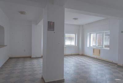 Cladire pentru clinica, pensiune sau centru social - Zemes - 6