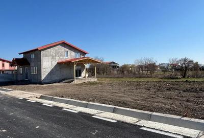 Casă individuală cu 4 camere în Milcovul