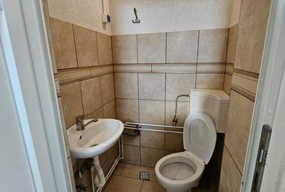 Spațiu comercial, de 55 mp, în Central - 3
