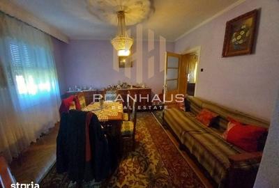 Casă cu 6 camere cu Teren 4546 Mp în Central - 3