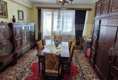 Apartament cu 3 camere decomandat în Central - 2