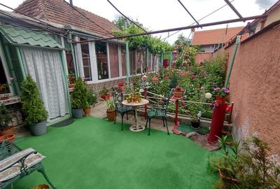 Casă individuală cu 7 camere cu Canalizare în Vest - 36