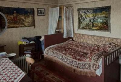 Casă cu 5 camere cu Teren 2750 Mp în Văcarea - 5