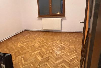 Apartament cu 3 camere decomandat în 1 Mai - 1