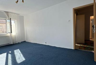 2 camere .. zona Lipovei .. etaj intermediar .. 76.000 euro - 9
