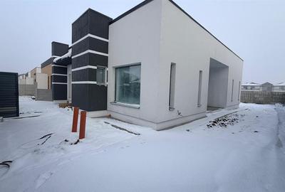 Casa individuala parter - 4 camere - 2 bai - 420 mp teren - 4