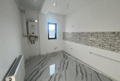 Garsonieră decomandată în Bucium - 4