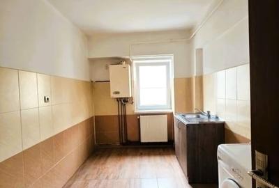 Apartament cu 2 camere decomandat în Podul de Fier - 9